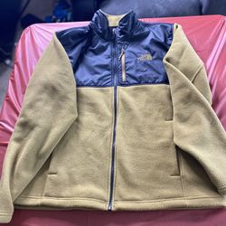 Men North Face (size Large)