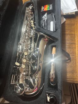 Nice Silver Alto Saxophone with New Box of Reeds $380 Firm
