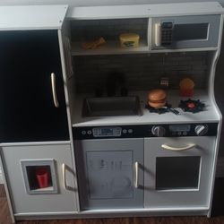 Play Kitchen
