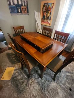 Dinning room table