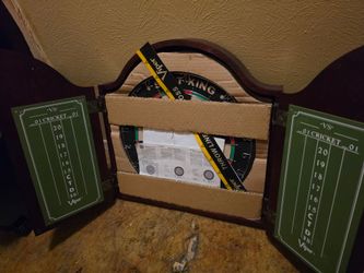 Brand New Viper dartboard set in Mahogny Cabinet