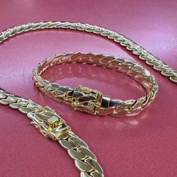 Handmade and heavy 14k premium gold plated Miami Cuban set 🔥🔥
