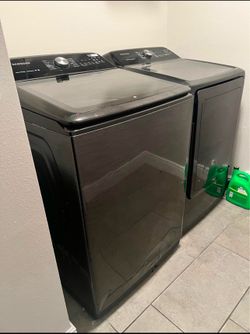 SAMSUNG 5.0 CU.  Top Load Washer And Front Load Dryer…