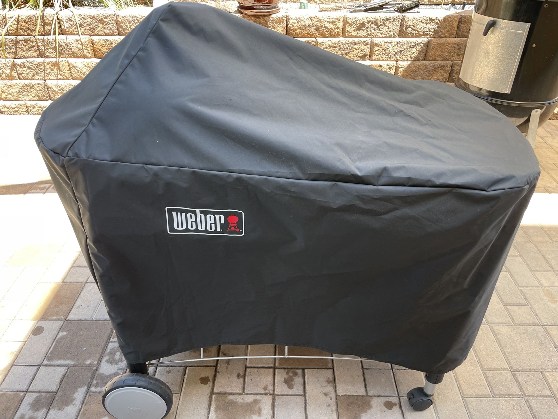 22” Weber Performer Deluxe Charcoal Grill