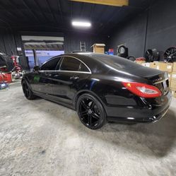 20 INCH USED WHEELS FOR MERCEDES BENZ S550 S450 S560 CLS450 CL550 WITH NEW TIRES !!!