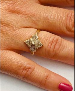 10K Solid Gold Diamonds 💎 Wedding Ring Size 7