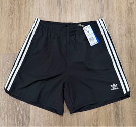 Adidas shorts size M