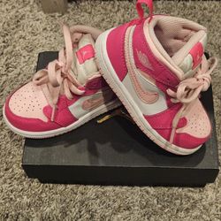 Jordan 1 Mid