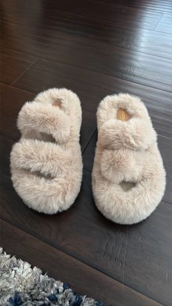 WOMENS SLIP-ONS $20