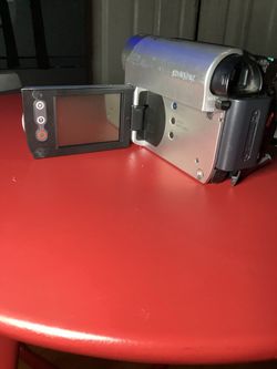 Sony Handycam DCR-HC52 MiniDV Camcorder 40x Optical Zoom Touch LCD battery included with charger