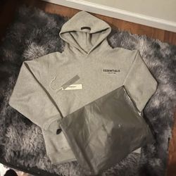Essentials hoodie fear of god