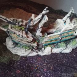 Ship For Fish Tank 