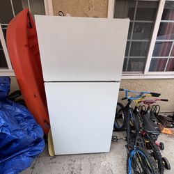 GE Refrigerator