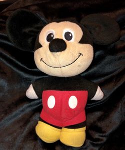 Fisher Price Talking MICKEY MOUSE Disney 2009 11" Plush Stuffed Toy (Works)