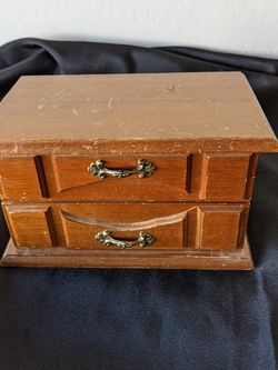 Light Brown Jewelry Box