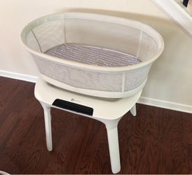 4 moms bassinet