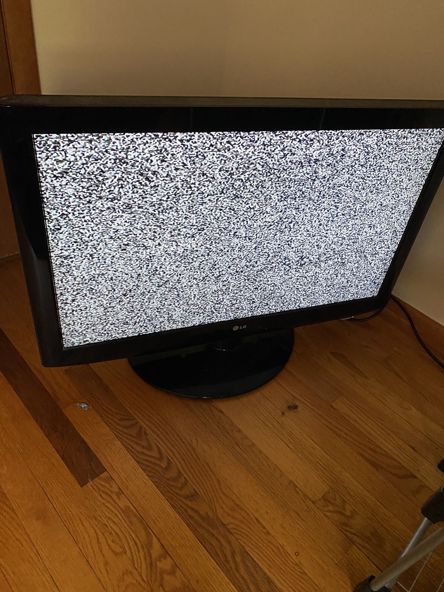TVs for sale Lg . Is a c urveTV