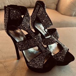 WOMEN’S BLACK HIGH HEEL SHOES 6” Heels SIZE 7.5 