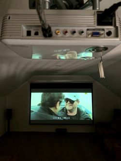 Optoma Panoview GrayWolf II (DS-GWII9092P) 92" 16:9 Projector Screen