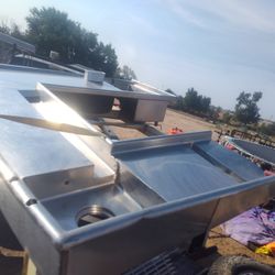 Stainless Steel Sinks And Shelves 