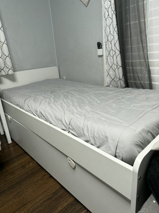 Twin Bed