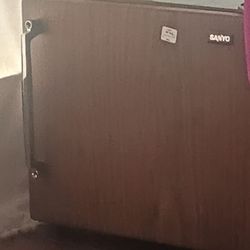 Mini freezer