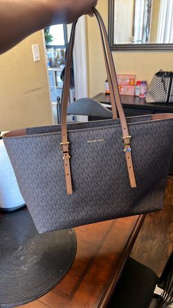 Michael Kors Signature Tote Bag
