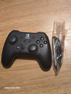 Nintendo switch controller w/ strap