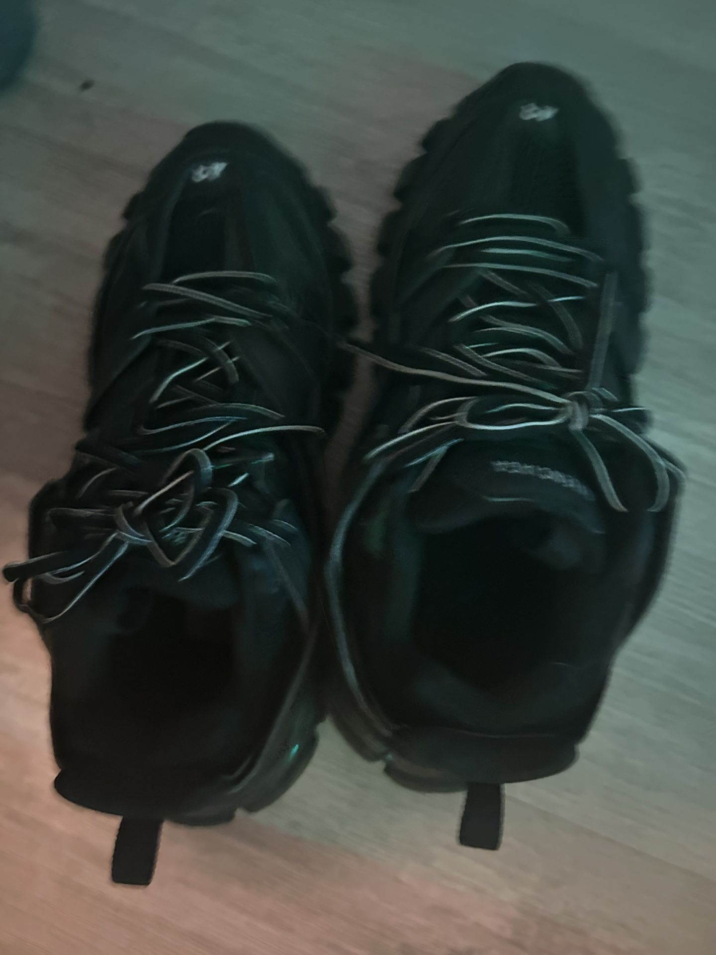 BALENCIAGA TRACK RUNNERS NEED THEM GONE SIZE 43