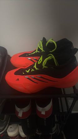 Damian lillard shoes size 13