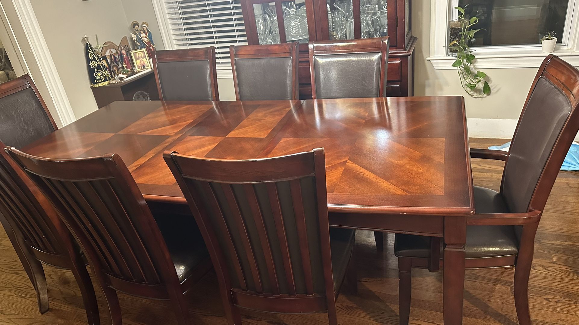 Dining Room Set with 8 Chairs, Hutch and Buffet