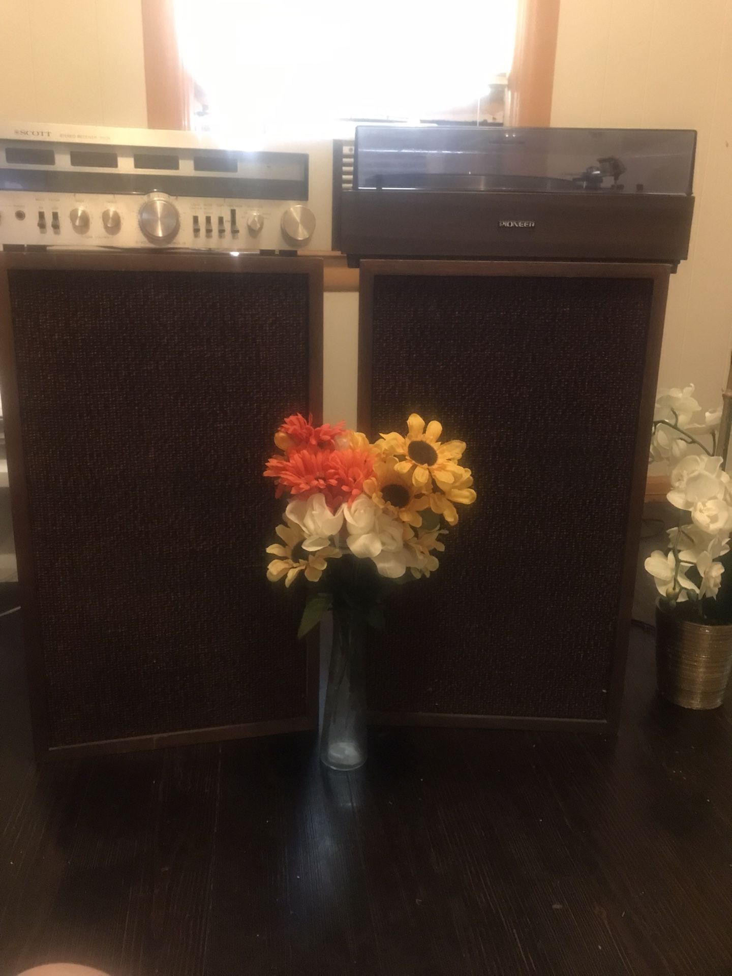 VINTAGE 1970s Speakers & Receiver