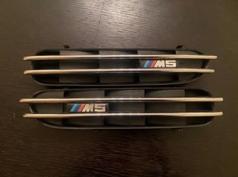 2006-2010 OEM BMW M5 E60 Fender Grills