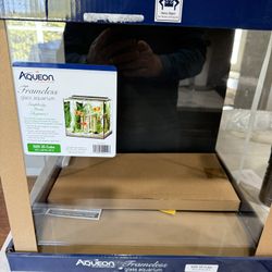 35 Gallon Frameless Aqueon Cube Aquarium (fish Tank)