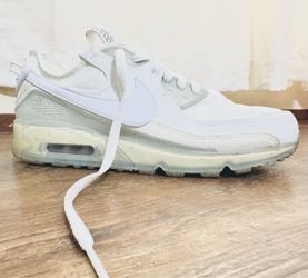 Size 9 Limited edition nike airmax 90 terrascape grey/white size 9