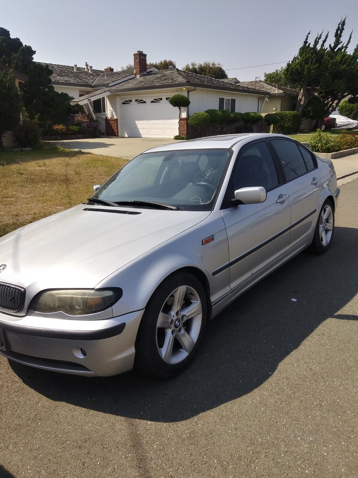 2004 BMW 325i