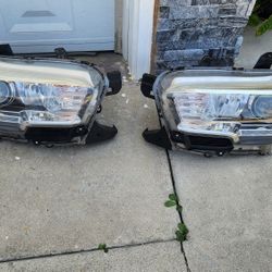 2018 Toyota Tacoma Headlights 