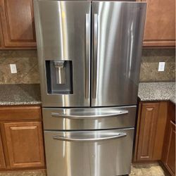Samsung refrigerator : Delivery Available 
