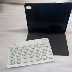 iPad Cover With Detachable White Key Board