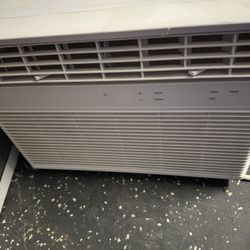 Window AC Unit