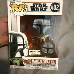 Mandalorian With Grogu Funko Pop 402