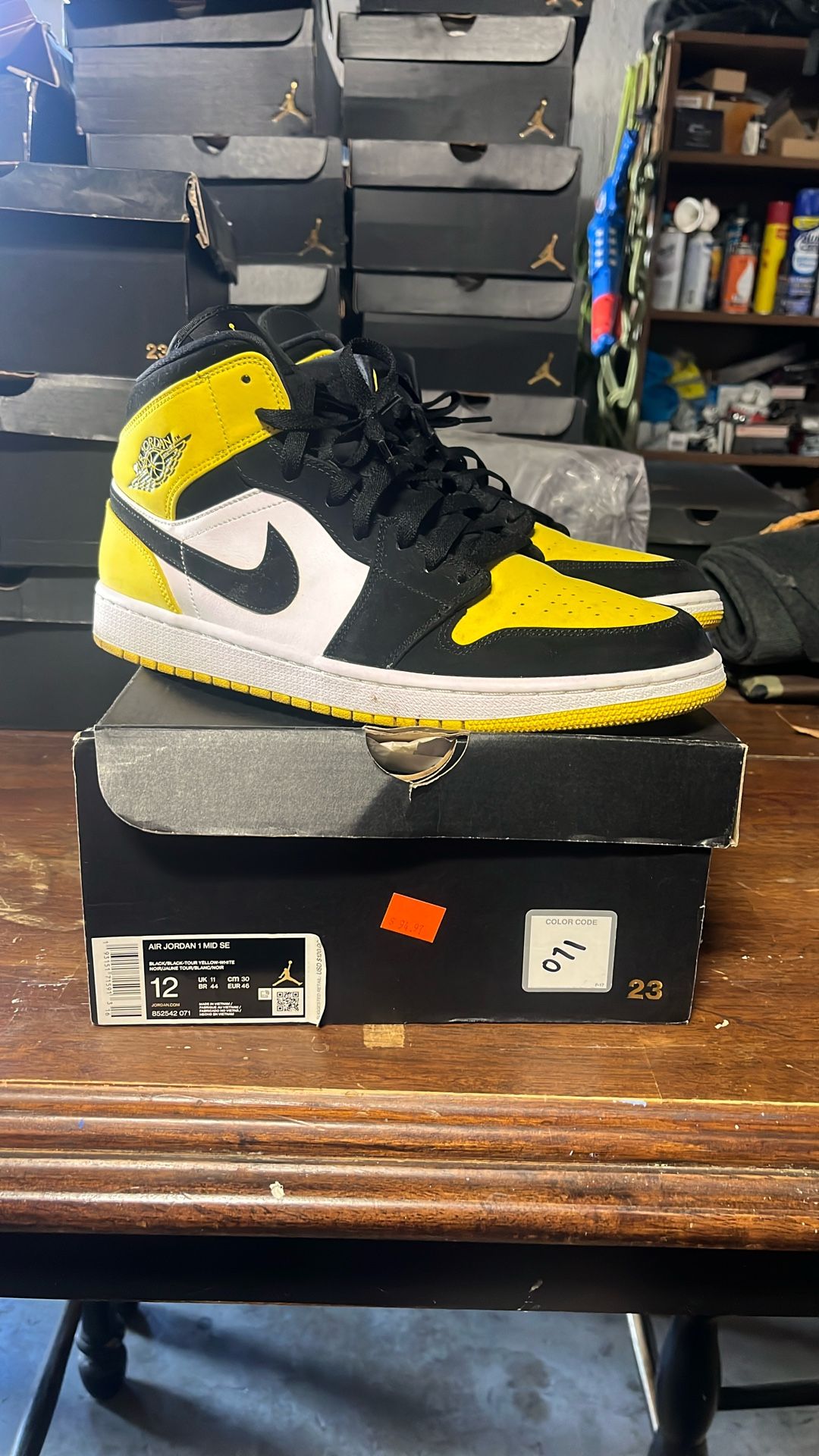 Jordan 1 Mid