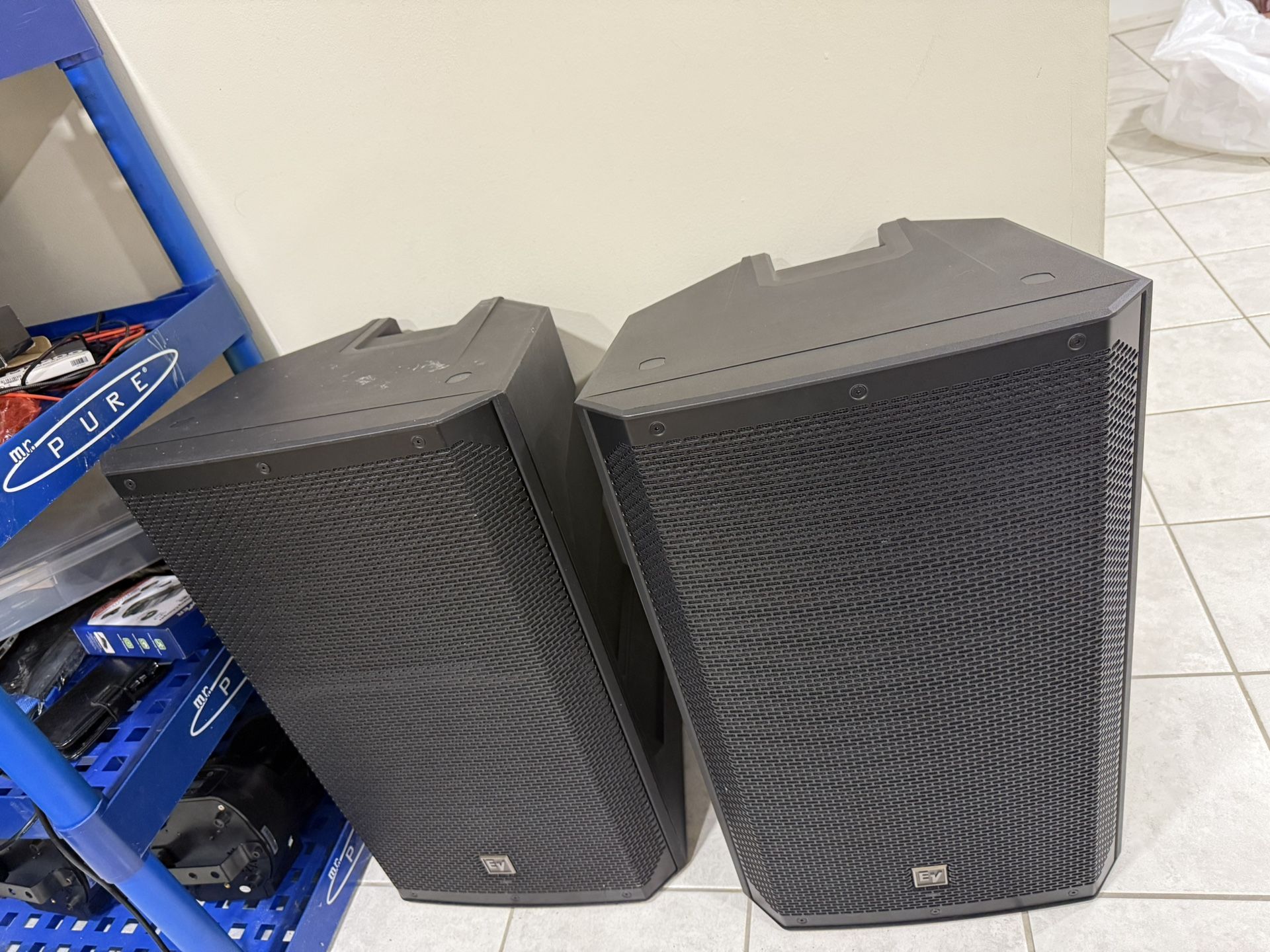 Dj Speakers EV Electro-Voice 15in W/ Stands And Xlr 
