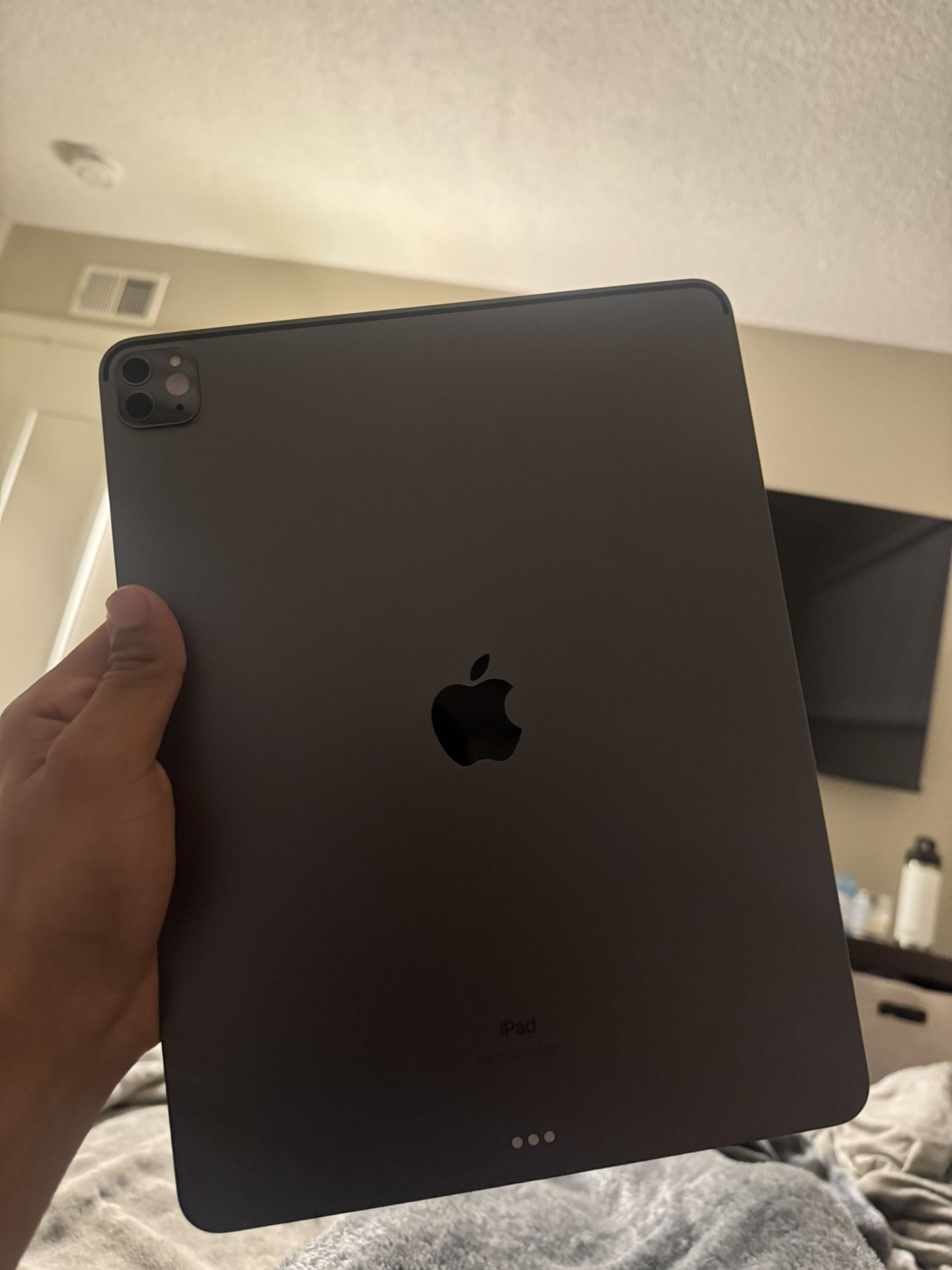 iPad M1 12.9
