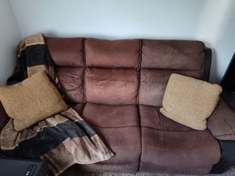 Beautiful Ashley's recliner couch