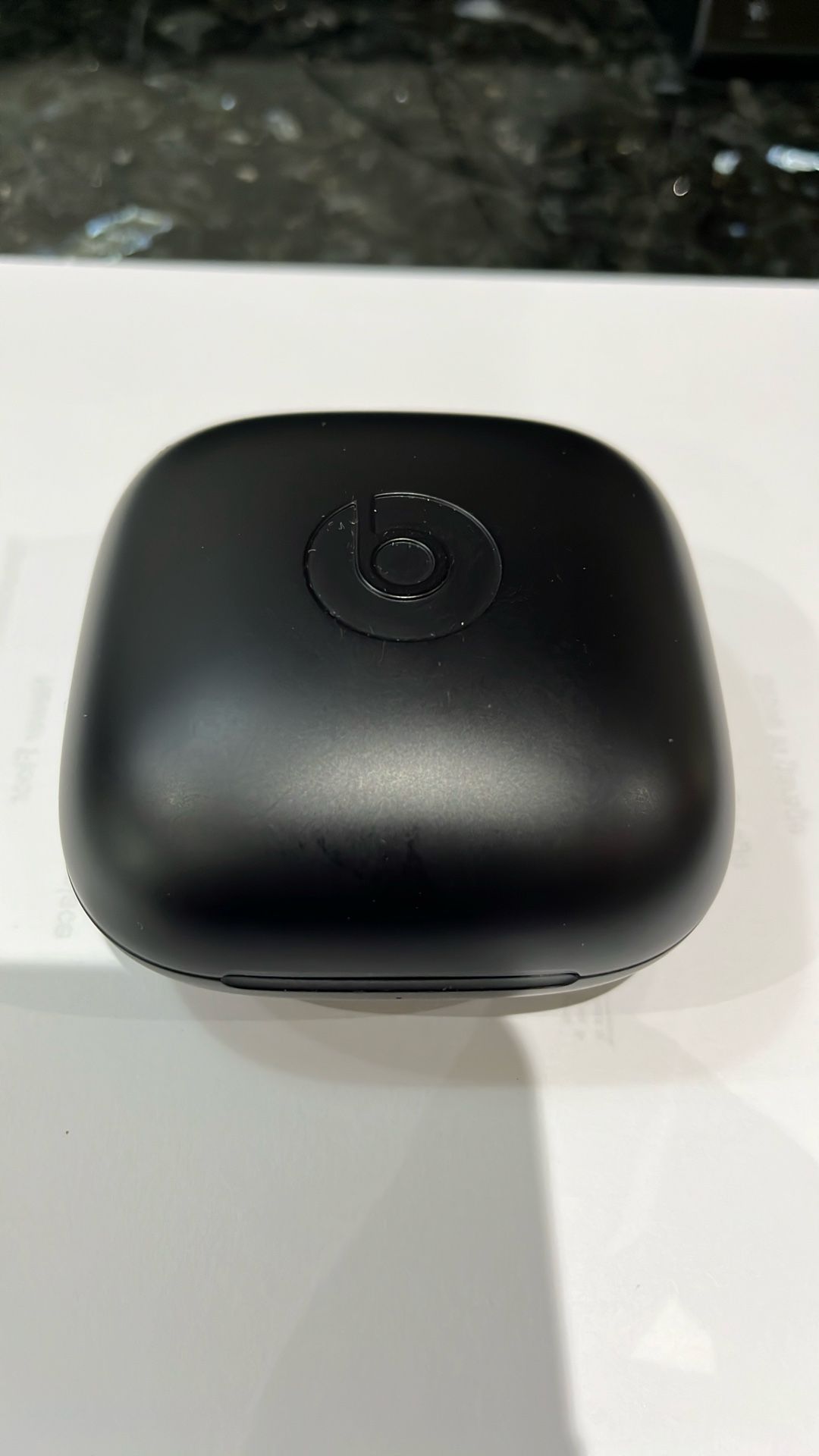 Powerbeat Pro 2 Charging Case