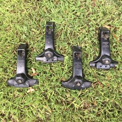 Last Chance! Thule Roof Rack - Feet AND Crossbars 