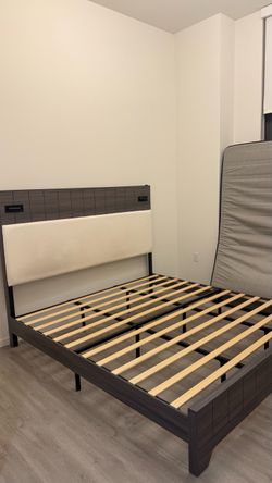 King size mattress + bed frame