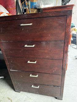 Dresser