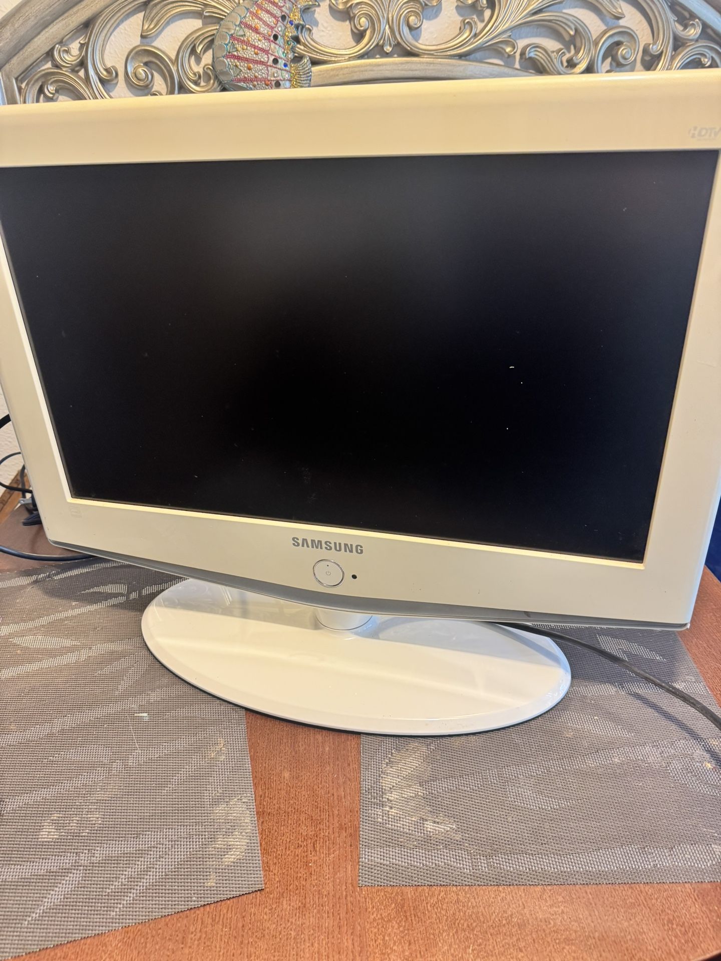 23inch Samsung Flat Screen Tv